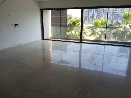 4 BHK Flat for sale in Freedom Tower ・ Vesu - Photo 1