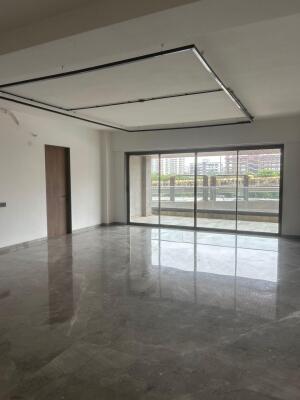 4 BHK Flat for sale in Roongta Estella ・ Vesu - Photo 1