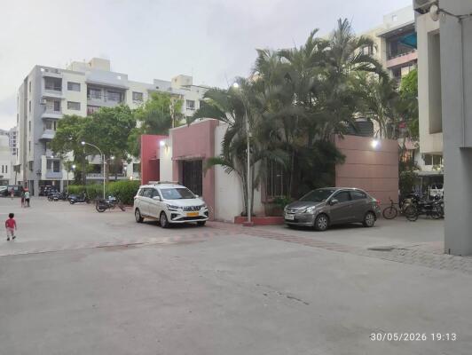 2 BHK Flat for sale in Vaishnodevi Township ・ Jahangirabad - Photo 1