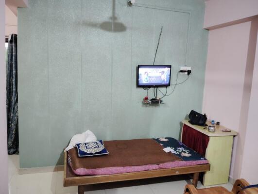2 BHK Flat for sale in siddhivinayak complex beside millennium market ・ - Photo 1