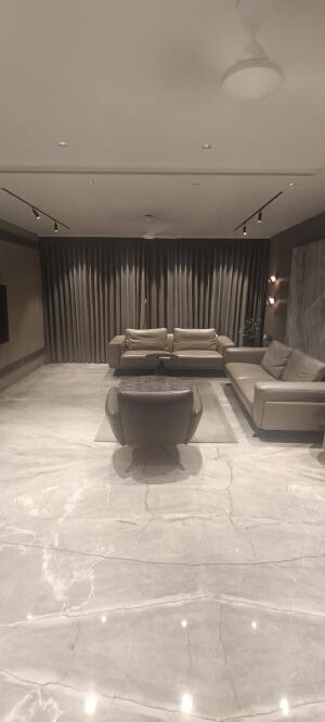 4 BHK Flat for sale in Raghuvir Shilvertone. ・ Vesu - Photo 1