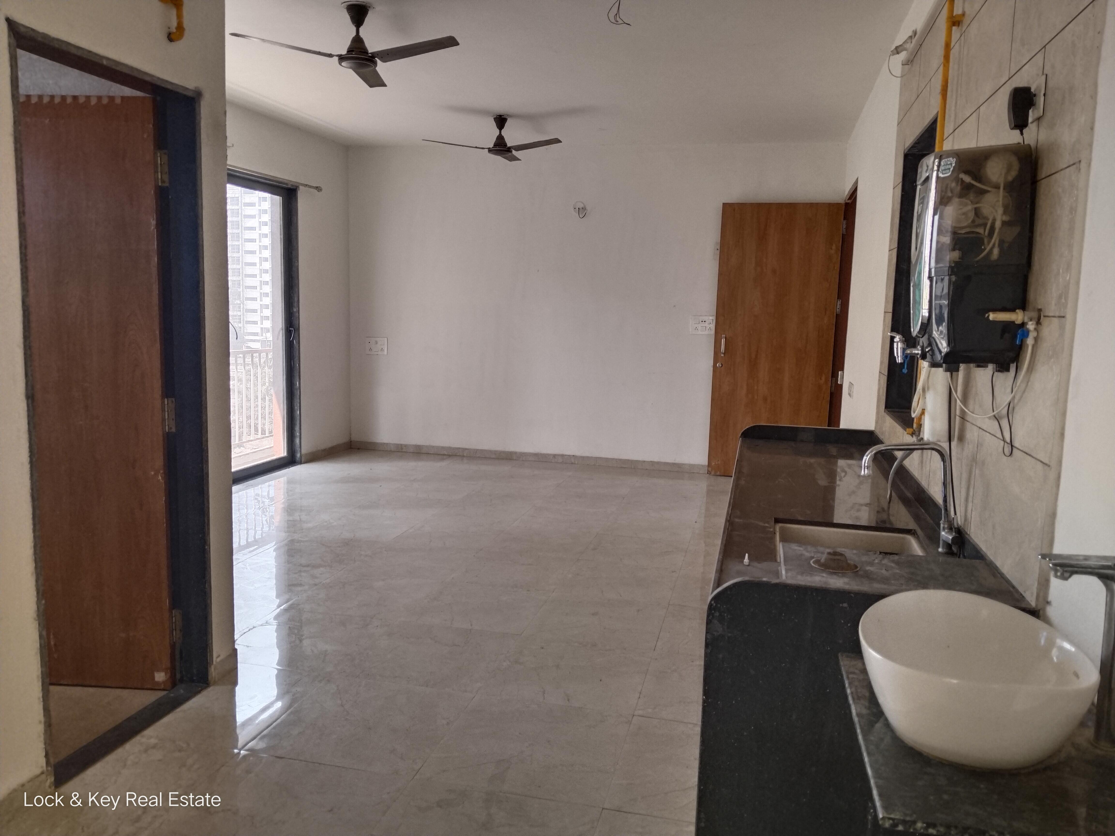 2 BHK Flat for rent in Flying Bird Bhavyaraj Residency ・ Palanpur - Photo 1